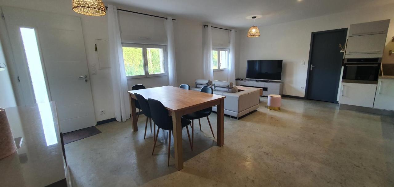 2 Apartment *